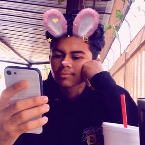 Meet your Posher, Christopher